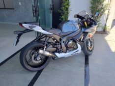 SUZUKI MOTOS GSX R 750 SRAD /2016 DE CONTO AUTOMÓVEIS SARANDI / Carros no Vale