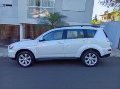 MITSUBISHI OUTLANDER 3.0 V6 2011/2012 ALTERNATIVA VEÍCULOS LAJEADO / Carros no Vale