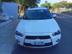 MITSUBISHI OUTLANDER 3.0 V6 2011/2012 ALTERNATIVA VEÍCULOS LAJEADO / Carros no Vale