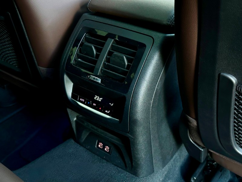 BMW X4 XDRIVE 30I M-SPORT 2.0 TB 252CV 2022/2022 SÉTIMA VEÍCULOS GUAPORÉ / Carros no Vale BMW X4 XDRIVE 30I M-SPORT 2.0 TB 252CV 2022/2022 SÉTIMA VEÍCULOS GUAPORÉ / Carros no Vale