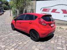 FORD FIESTA 1.6 SE 2018/2018 ELY AUTOMÓVEIS LAJEADO / Carros no Vale