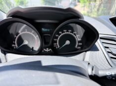 FORD FIESTA 1.6 SE 2018/2018 ELY AUTOMÓVEIS LAJEADO / Carros no Vale