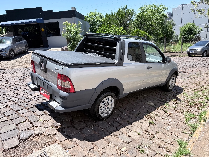 FIAT STRADA WORKING 1.4 MPI FIRE FLEX 8V CD 2013/2013 ELY AUTOMÓVEIS LAJEADO / Carros no Vale