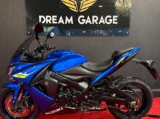 SUZUKI MOTOS GSX /2020 EXCLUSIVO VEÍCULOS SANTA CRUZ DO SUL / Carros no Vale