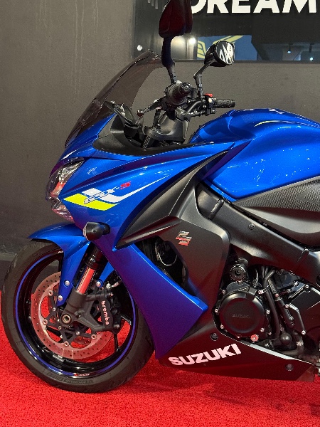 SUZUKI MOTOS GSX /2020 EXCLUSIVO VEÍCULOS SANTA CRUZ DO SUL / Carros no Vale