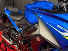 SUZUKI MOTOS GSX /2020 EXCLUSIVO VEÍCULOS SANTA CRUZ DO SUL / Carros no Vale