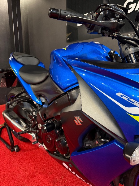 SUZUKI MOTOS GSX /2020 EXCLUSIVO VEÍCULOS SANTA CRUZ DO SUL / Carros no Vale