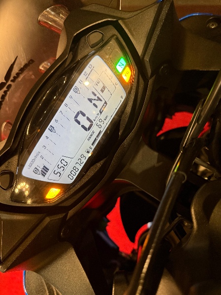 SUZUKI MOTOS GSX /2020 EXCLUSIVO VEÍCULOS SANTA CRUZ DO SUL / Carros no Vale