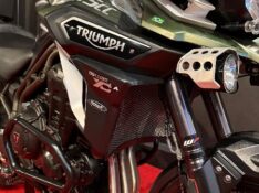 TRIUMPH TIGER 1200 EXPLORER /2017 EXCLUSIVO VEÍCULOS SANTA CRUZ DO SUL / Carros no Vale