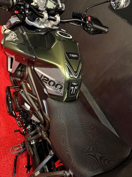 TRIUMPH TIGER 1200 EXPLORER /2017 EXCLUSIVO VEÍCULOS SANTA CRUZ DO SUL / Carros no Vale TRIUMPH TIGER 1200 EXPLORER /2017 EXCLUSIVO VEÍCULOS SANTA CRUZ DO SUL / Carros no Vale