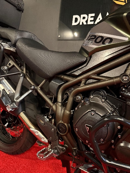 TRIUMPH TIGER 1200 EXPLORER /2017 EXCLUSIVO VEÍCULOS SANTA CRUZ DO SUL / Carros no Vale TRIUMPH TIGER 1200 EXPLORER /2017 EXCLUSIVO VEÍCULOS SANTA CRUZ DO SUL / Carros no Vale