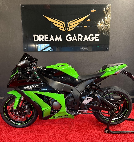 KAWASAKI ZX 10 R NINJA /2012 EXCLUSIVO VEÍCULOS SANTA CRUZ DO SUL / Carros no Vale KAWASAKI ZX 10 R NINJA /2012 EXCLUSIVO VEÍCULOS SANTA CRUZ DO SUL / Carros no Vale