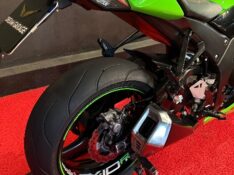 KAWASAKI ZX 10 R NINJA /2012 EXCLUSIVO VEÍCULOS SANTA CRUZ DO SUL / Carros no Vale