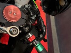 KAWASAKI ZX 10 R NINJA /2012 EXCLUSIVO VEÍCULOS SANTA CRUZ DO SUL / Carros no Vale