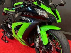 KAWASAKI ZX 10 R NINJA /2012 EXCLUSIVO VEÍCULOS SANTA CRUZ DO SUL / Carros no Vale