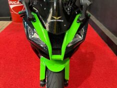 KAWASAKI ZX 10 R NINJA /2012 EXCLUSIVO VEÍCULOS SANTA CRUZ DO SUL / Carros no Vale