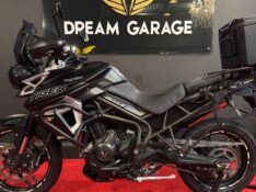 TRIUMPH TIGER 800 XRX /2020 EXCLUSIVO VEÍCULOS SANTA CRUZ DO SUL / Carros no Vale