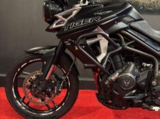 TRIUMPH TIGER 800 XRX /2020 EXCLUSIVO VEÍCULOS SANTA CRUZ DO SUL / Carros no Vale