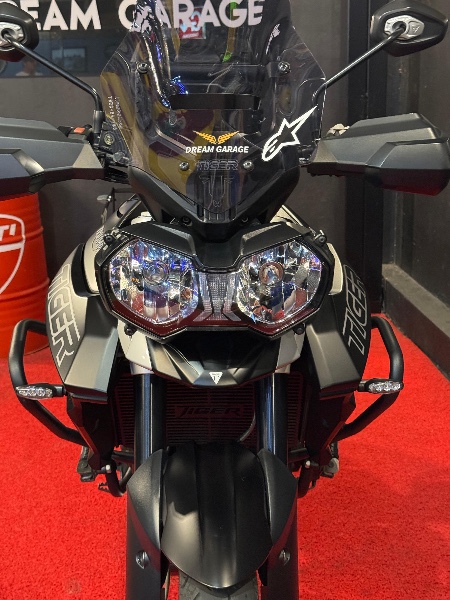 TRIUMPH TIGER 800 XRX /2020 EXCLUSIVO VEÍCULOS SANTA CRUZ DO SUL / Carros no Vale