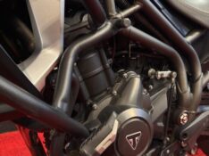 TRIUMPH TIGER 800 XRX /2020 EXCLUSIVO VEÍCULOS SANTA CRUZ DO SUL / Carros no Vale