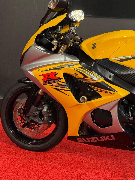 SUZUKI MOTOS GSX R 1000 SRAD /2008 EXCLUSIVO VEÍCULOS SANTA CRUZ DO SUL / Carros no Vale