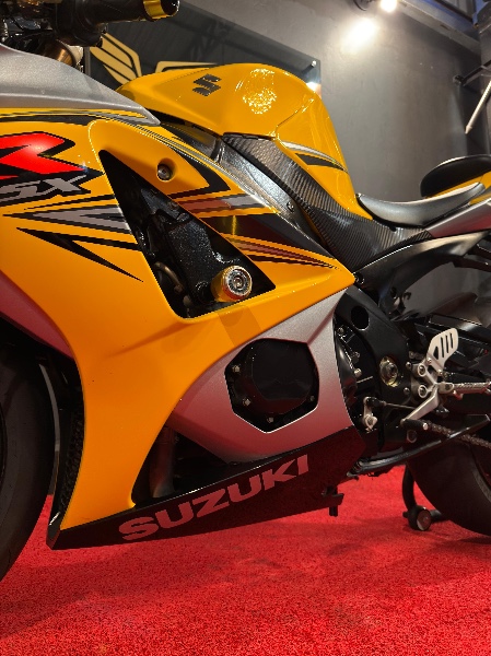 SUZUKI MOTOS GSX R 1000 SRAD /2008 EXCLUSIVO VEÍCULOS SANTA CRUZ DO SUL / Carros no Vale