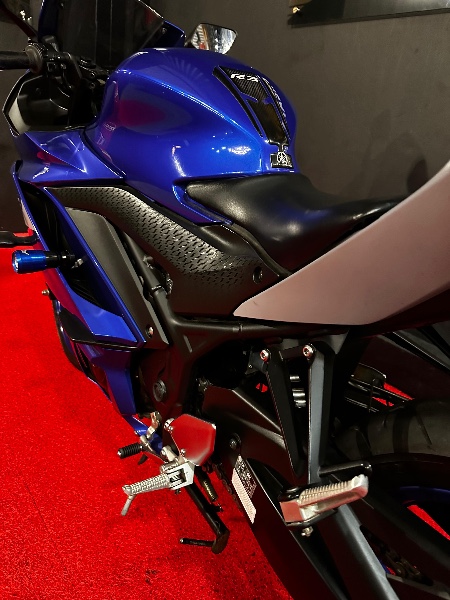 YAMAHA YZF-R3 /2022 EXCLUSIVO VEÍCULOS SANTA CRUZ DO SUL / Carros no Vale