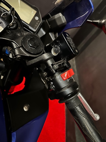 YAMAHA YZF-R3 /2022 EXCLUSIVO VEÍCULOS SANTA CRUZ DO SUL / Carros no Vale