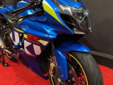 SUZUKI MOTOS GSX R 1000 /2016 EXCLUSIVO VEÍCULOS SANTA CRUZ DO SUL / Carros no Vale