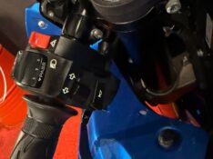 SUZUKI MOTOS GSX R 1000 /2016 EXCLUSIVO VEÍCULOS SANTA CRUZ DO SUL / Carros no Vale