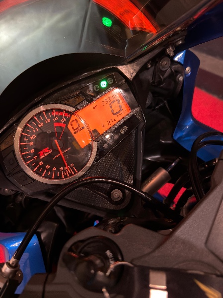 SUZUKI MOTOS GSX R 1000 /2016 EXCLUSIVO VEÍCULOS SANTA CRUZ DO SUL / Carros no Vale SUZUKI MOTOS GSX R 1000 /2016 EXCLUSIVO VEÍCULOS SANTA CRUZ DO SUL / Carros no Vale