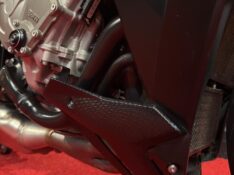 SUZUKI MOTOS GSX R 1000 /2016 EXCLUSIVO VEÍCULOS SANTA CRUZ DO SUL / Carros no Vale