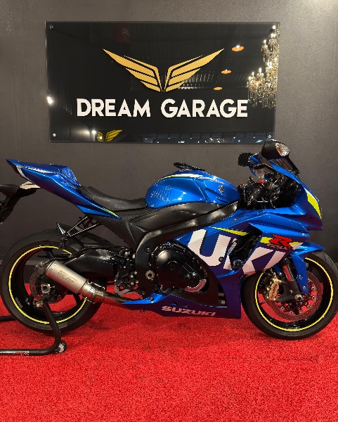 SUZUKI MOTOS GSX R 1000 /2016 EXCLUSIVO VEÍCULOS SANTA CRUZ DO SUL / Carros no Vale SUZUKI MOTOS GSX R 1000 /2016 EXCLUSIVO VEÍCULOS SANTA CRUZ DO SUL / Carros no Vale