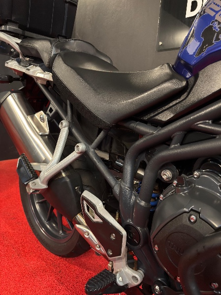 TRIUMPH TIGER 1200 EXPLORER /2014 EXCLUSIVO VEÍCULOS SANTA CRUZ DO SUL / Carros no Vale