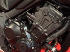 HONDA MOTOS CB 650 F /2021 EXCLUSIVO VEÍCULOS SANTA CRUZ DO SUL / Carros no Vale