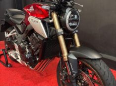 HONDA MOTOS CB 650 F /2021 EXCLUSIVO VEÍCULOS SANTA CRUZ DO SUL / Carros no Vale