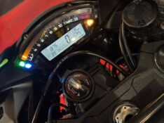 KAWASAKI ZX 10 R NINJA /2020 EXCLUSIVO VEÍCULOS SANTA CRUZ DO SUL / Carros no Vale