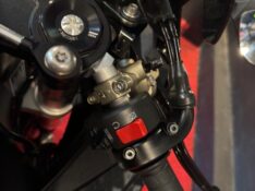 KAWASAKI ZX 10 R NINJA /2020 EXCLUSIVO VEÍCULOS SANTA CRUZ DO SUL / Carros no Vale