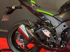 KAWASAKI ZX 10 R NINJA /2020 EXCLUSIVO VEÍCULOS SANTA CRUZ DO SUL / Carros no Vale