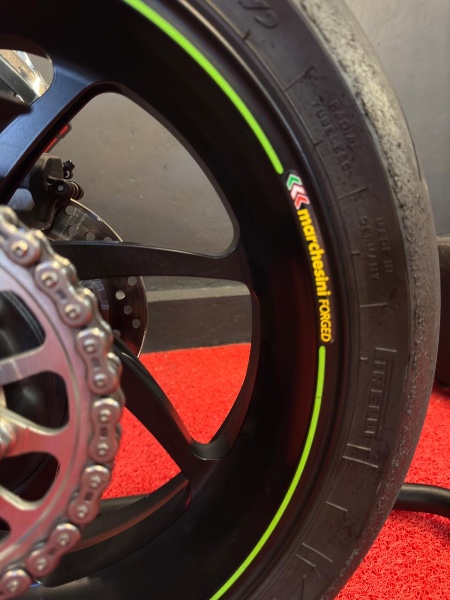 KAWASAKI ZX 10 R NINJA /2020 EXCLUSIVO VEÍCULOS SANTA CRUZ DO SUL / Carros no Vale