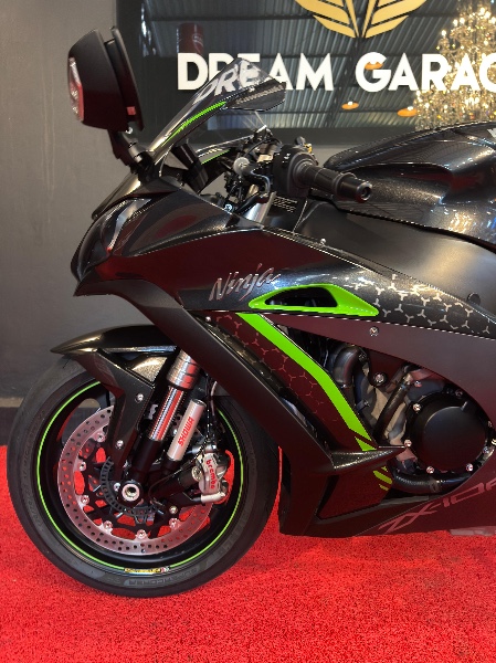 KAWASAKI ZX 10 R NINJA /2020 EXCLUSIVO VEÍCULOS SANTA CRUZ DO SUL / Carros no Vale