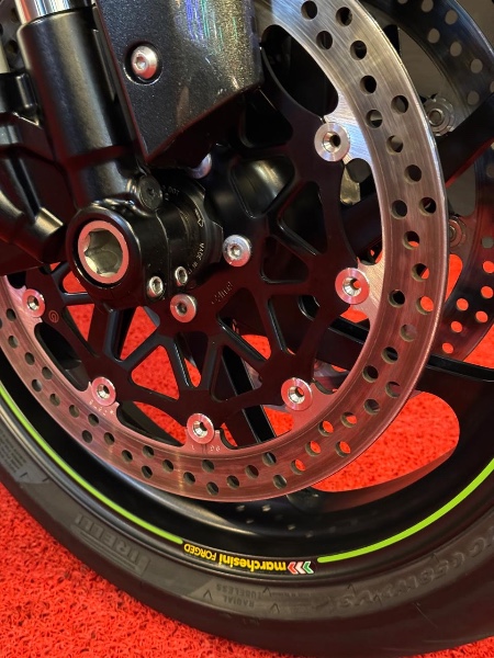 KAWASAKI ZX 10 R NINJA /2020 EXCLUSIVO VEÍCULOS SANTA CRUZ DO SUL / Carros no Vale