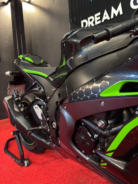 KAWASAKI ZX 10 R NINJA /2020 EXCLUSIVO VEÍCULOS SANTA CRUZ DO SUL / Carros no Vale