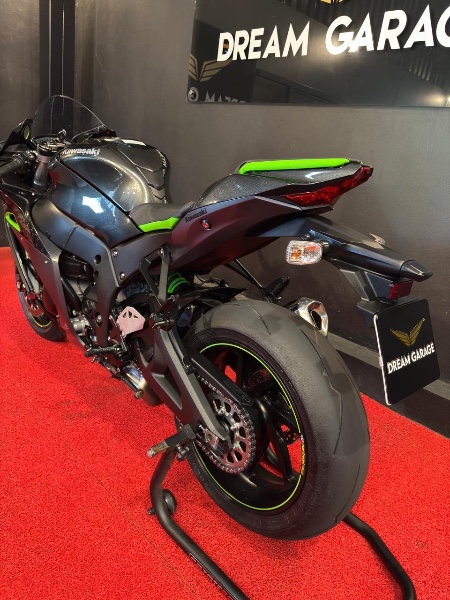 KAWASAKI ZX 10 R NINJA /2020 EXCLUSIVO VEÍCULOS SANTA CRUZ DO SUL / Carros no Vale