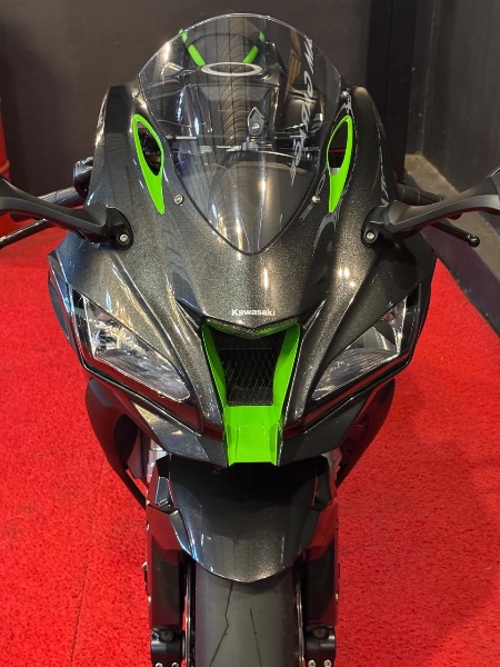 KAWASAKI ZX 10 R NINJA /2020 EXCLUSIVO VEÍCULOS SANTA CRUZ DO SUL / Carros no Vale