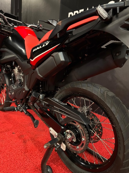 HONDA MOTOS XRE 300 /2025 EXCLUSIVO VEÍCULOS SANTA CRUZ DO SUL / Carros no Vale