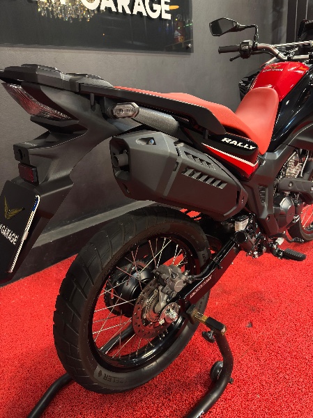 HONDA MOTOS XRE 300 /2025 EXCLUSIVO VEÍCULOS SANTA CRUZ DO SUL / Carros no Vale