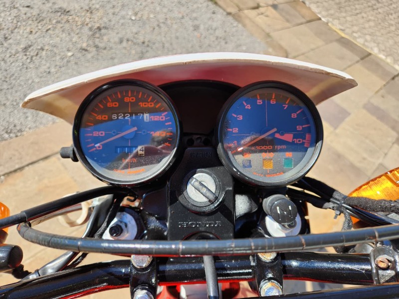 HONDA XLX 250R VERMELHA 1989/1989 TS VEÍCULOS ANTA GORDA / Carros no Vale