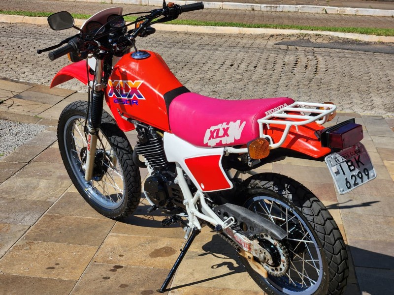HONDA XLX 250R VERMELHA 1989/1989 TS VEÍCULOS ANTA GORDA / Carros no Vale
