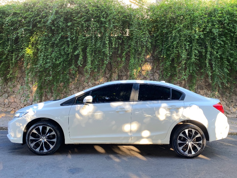 HONDA CIVIC LXR 2.0 FLEXONE 16V 2015/2016 ESTAÇÃO DO CARRO ESTRELA / Carros no Vale